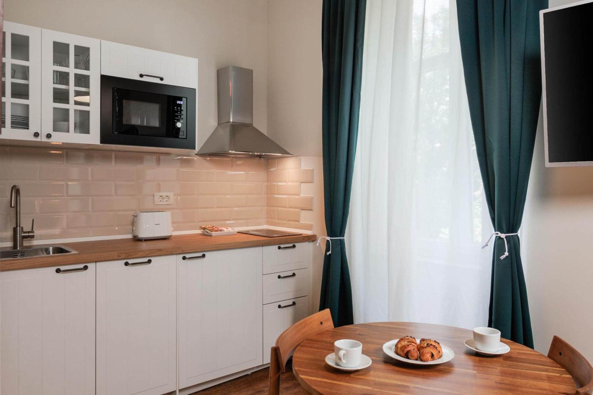 Photel Studio Apartments Цриквеница Экстерьер фото